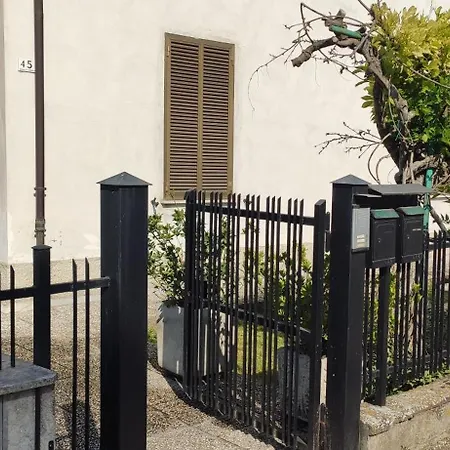 Tra E Narni بيت للعطل تيرني